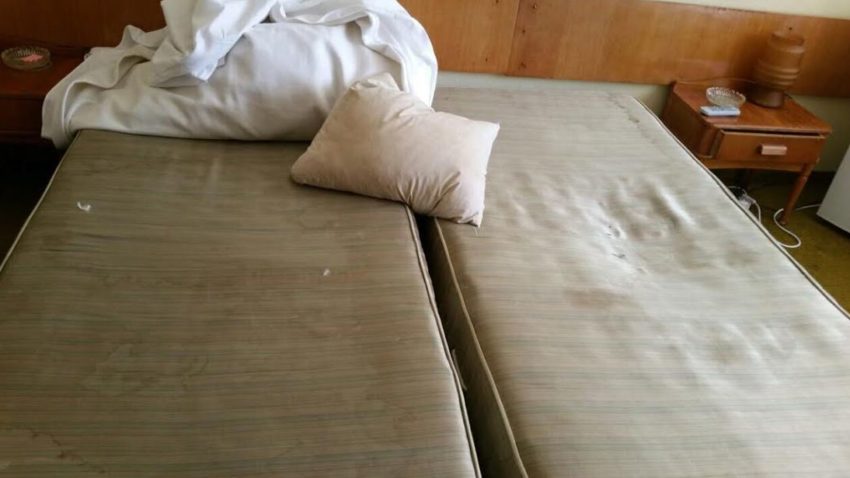 FOTO: Hoteluri-tomberon pe litoralul românesc, în plin sezon estival