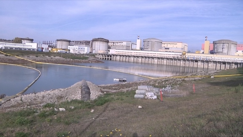 Navigația se desfășoară cu dificultate pe Dunăre, la Cernavodă