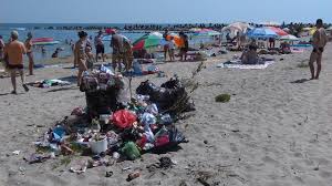 Turişti nemulţumiţi de litoralul românesc