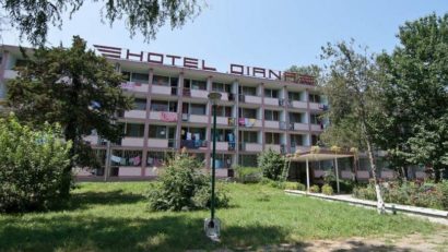 AUDIO: Surpriză pe litoral – mai mulţi turişti s-au trezit fără cazare. „Ce, mă obligă cineva?!”