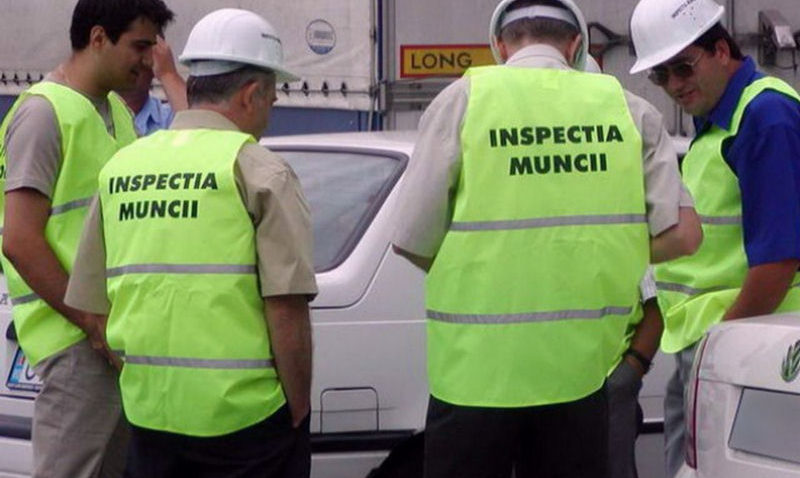 Angajați „la negru”, printre care și MINORI, pe litoral