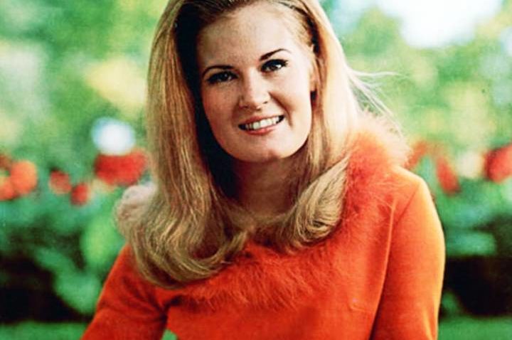 Artista country Lynn Anderson a încetat din viaţă. Vă amintiţi de „Rose garden”?