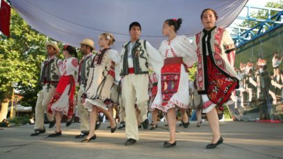 Festivalul Internaţional de Folclor pentru Copii şi Tineri Interpreţi “Dobroge, mândră grădină“