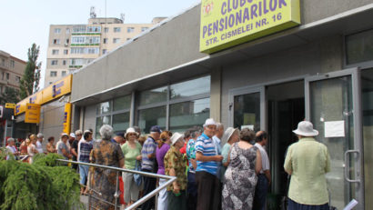 Pensionarii constănţeni primesc, în această săptamână, pachetele cu alimente