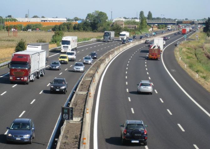 INFOTRAFIC: Cum se circulă duminică dimineaţa
