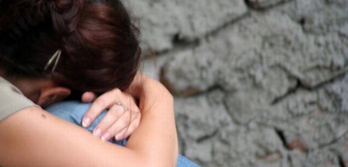 Violată şi tâlhărită, după o seară petrecută într-un bar