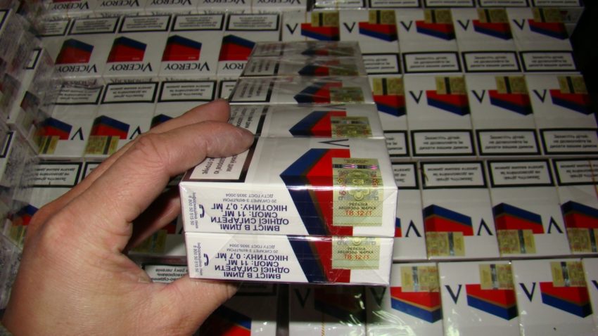 Arestaţi pentru contrabandă cu ţigări. Bărbaţii aveau de peste 1 milion de ţigarete la Medgidia