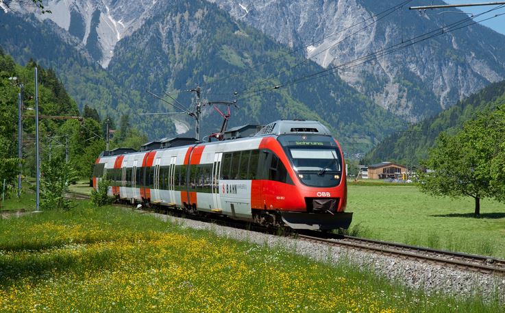 Trenuri suplimentare, de Adormirea Maicii Domnului