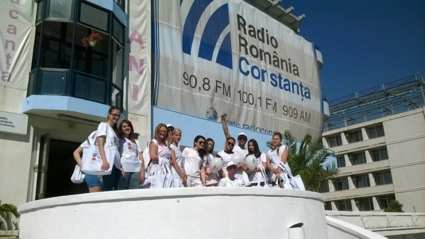 (FOTO) S-a încheiat cea de-a şasea ediţie a campaniei „Copiii nu se pierd, ajung la Radio Vacanţa – Brăţara de Vacanţă”