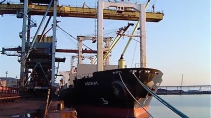 20 de marinari români, la bordul unei nave reținute în Tunisia