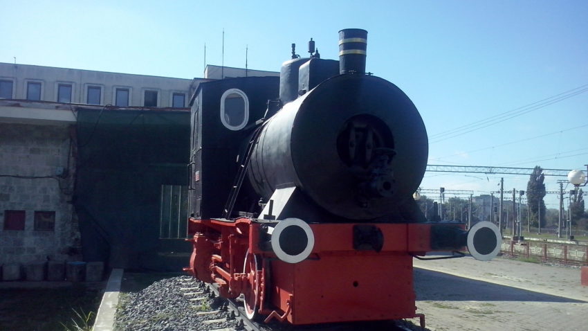 (FOTO) Apariţie INEDITĂ pe şine. O locomotivă de la 1911, expusă în Gara Constanţa