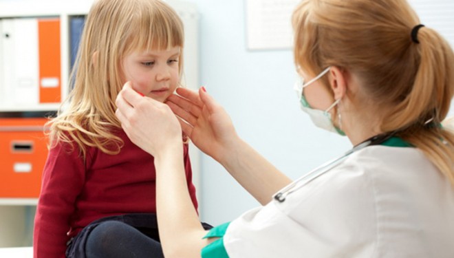 TULCEA: Haos la medicii de familie pentru adeverinţele medicale necesare şcolarilor