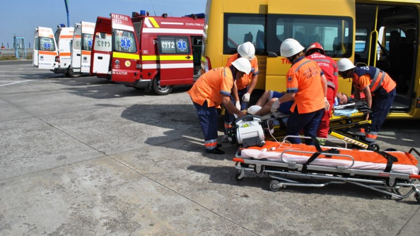 (FOTO) Exerciţiu ISU Călăraşi pe Autostrada Soarelui