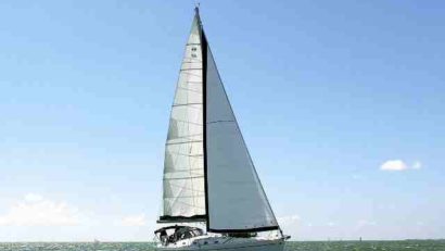 Velier în dificultate pe mare, salvat de Garda de Coastă