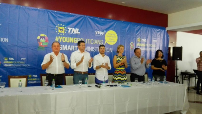 FOTO: Şcoala de Vară a Tineretului Naţional Liberal