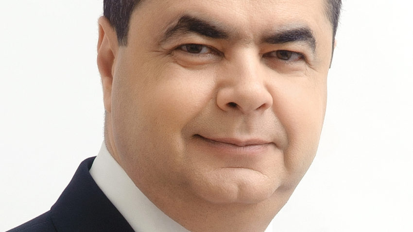 Fostul ministru al Apărării Mihai Stănișoară a rămas fără permis de conducere