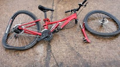 EFORIE: Biciclist lovit de mașină