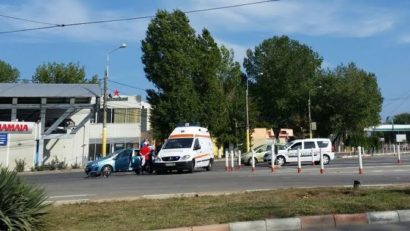 Accident în Mamaia. Coliziune între un autovehicul şi o bicicletă