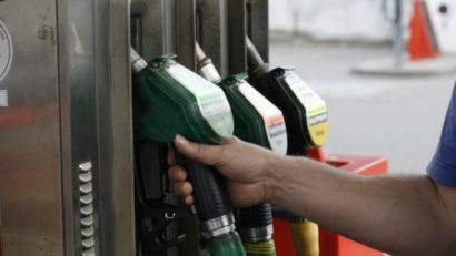Transportatorii cer eliminarea supraaccizei la carburanţi de la 1 ianuarie 2016
