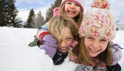 Cine se bucură şi cine nu de prelungirea vacanţei de iarnă