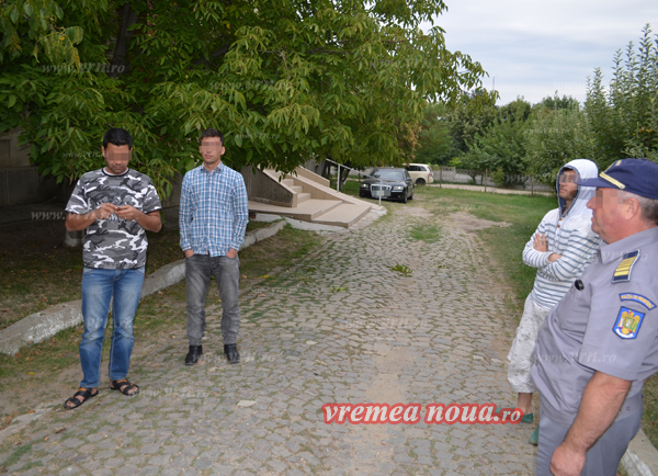 Patru imigranţi afgani au trecut Prutul înot în România