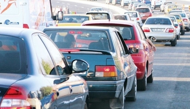 MAE atenţionează: circulaţia rutieră este dificilă la graniţa dintre Ungaria şi Austria