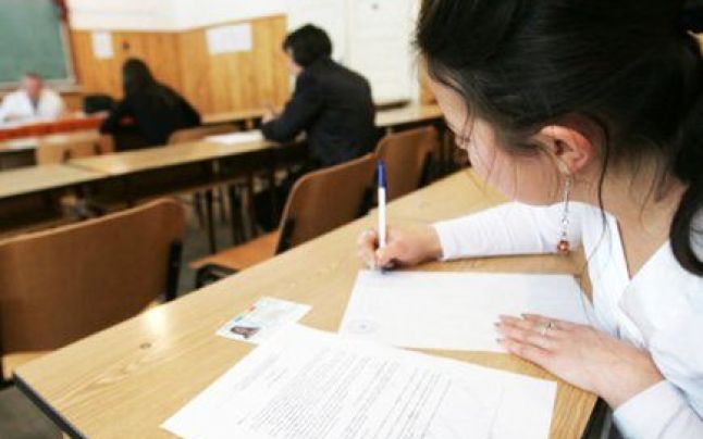 Până la 1 octombrie se depun cererile pentru programul „Bani de liceu”