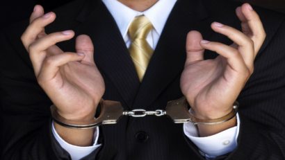 TULCEA: Un fals avocat a ajuns după gratii