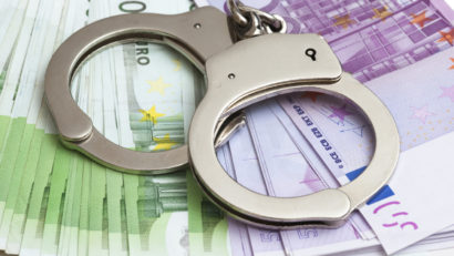 CĂLĂRAȘI: Cinci persoane reținute după ce au șantajat un patron cu 7000 de euro