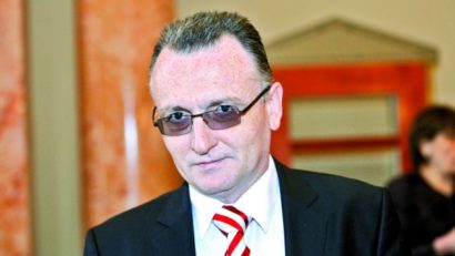 ALARMANT! 3.500 de profesori nu ar avea voie să predea în şcoli