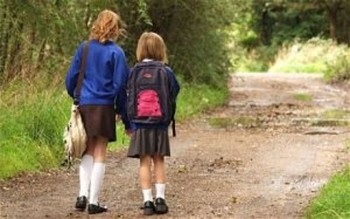 Unul din opt copii din mediul rural nu merge la şcoală