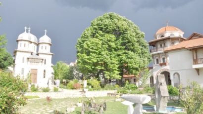 Pelerinaj la mănăstirea Dervent