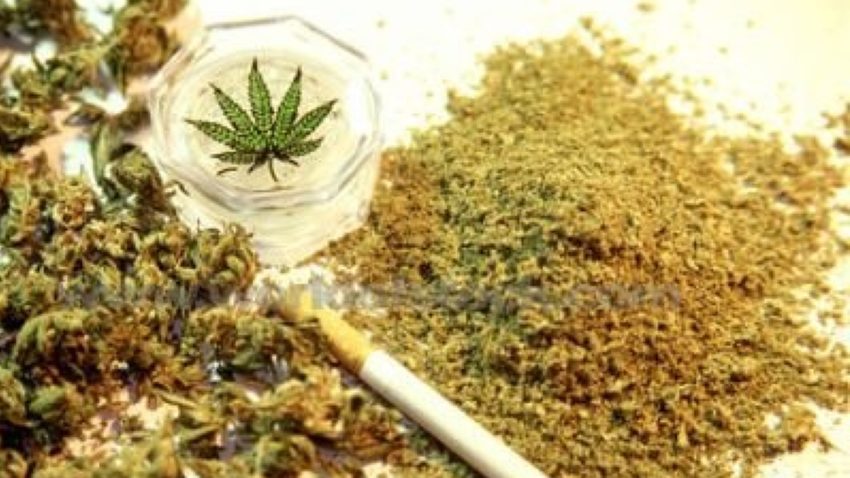 Tineri prinşi cu droguri de către jandarmii constănteni