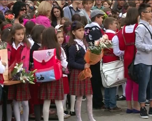 Elevii nu mai sunt obligaţi să vină cu anlizele medicale făcute la început de an şcolar