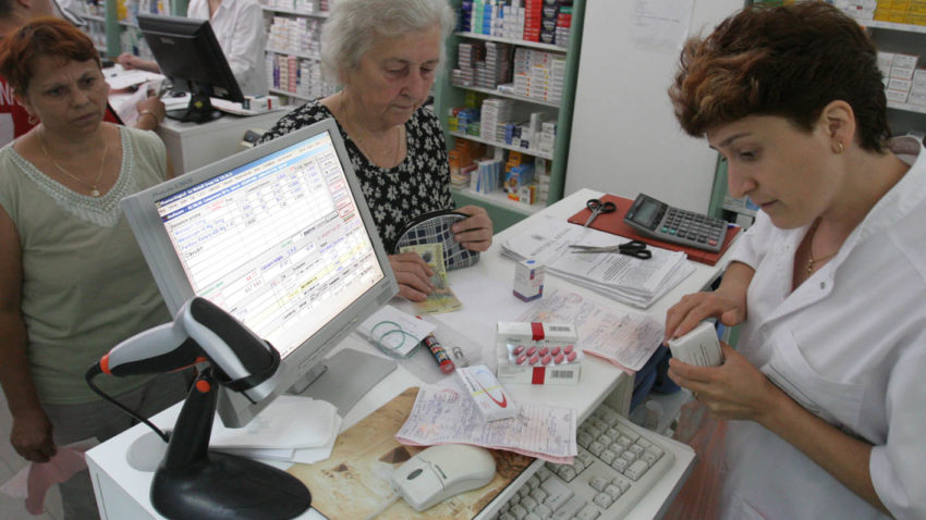 Pensionarii cu venituri mici vor primi reţete compensate