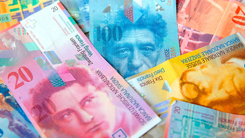 Bancpost vrea conversie în lei pentru clienții cu credite în franci elvețieni garantate cu ipotecă