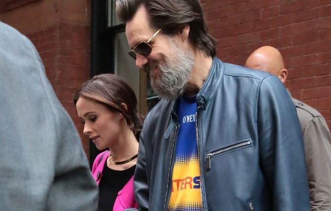 Fosta prietenă a lui Jim Carrey s-a sinucis după despărţirea de acesta