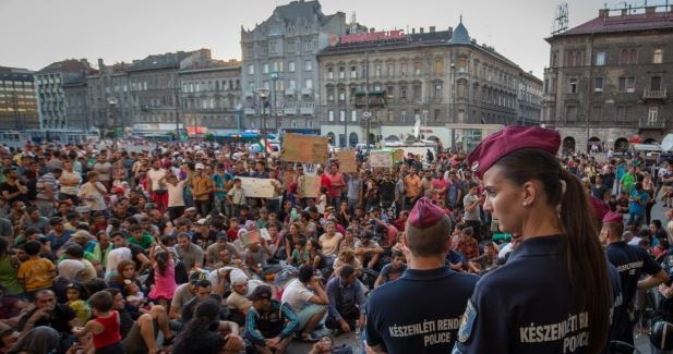VIDEO: România ar putea să primească mai mulţi refugiaţi