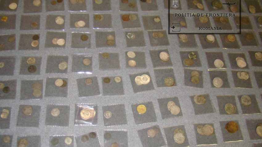 Un elvețian a încercat să scoată din România peste 300 de monede de patrimoniu