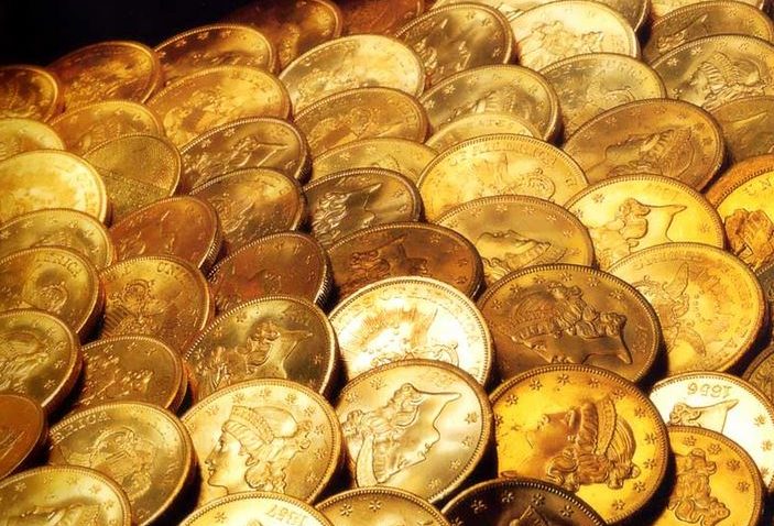 Un zidar român a găsit un săculeţ cu aur