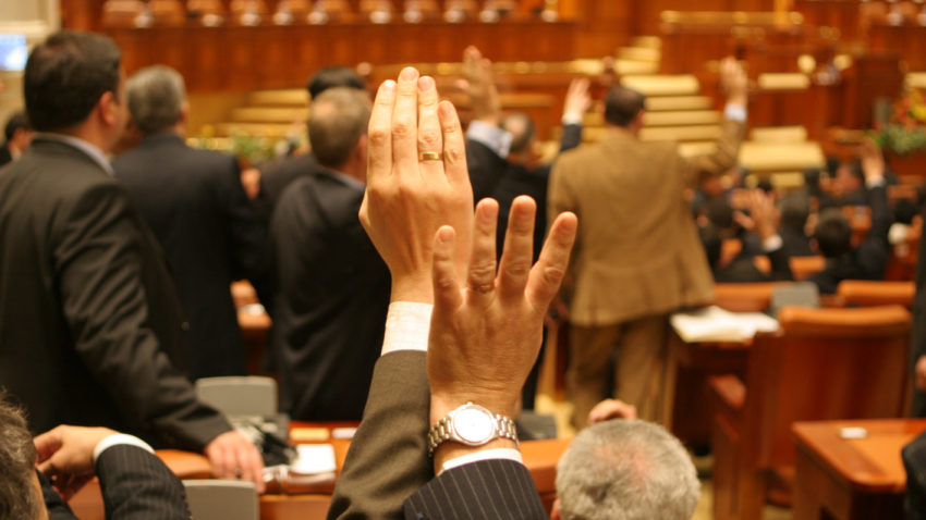 UDMR susţine moţiunea de cenzură iniţiată de PNL