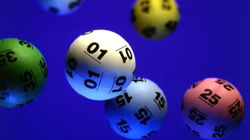 Numerele extrase la Loto 6/49 duminică, 13 septembrie, la tragerea principală şi la tragerea specială aniversară