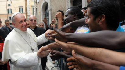 Papa Francisc crede că printre refugiaţi s-ar putea ascunde şi terorişti