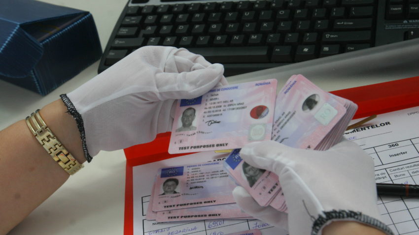 Şoferii cu afecţiuni neurologice grave ar putea rămâne fără permis