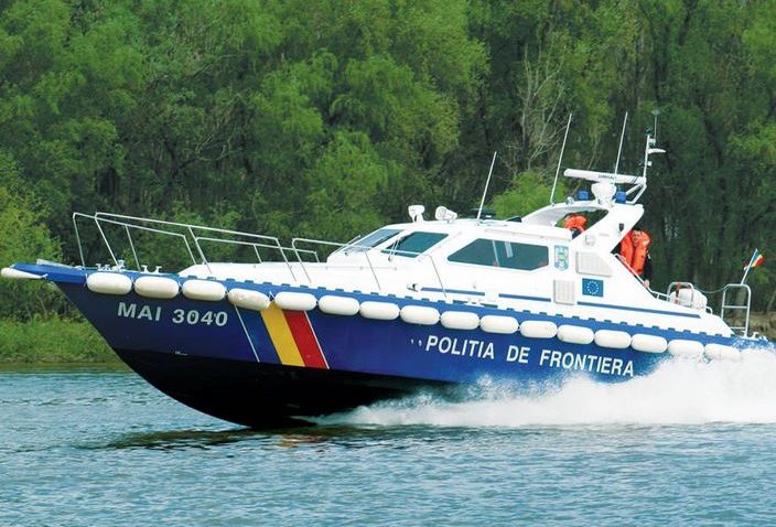 TULCEA: Turişti, salvaţi de poliţişti de la înec