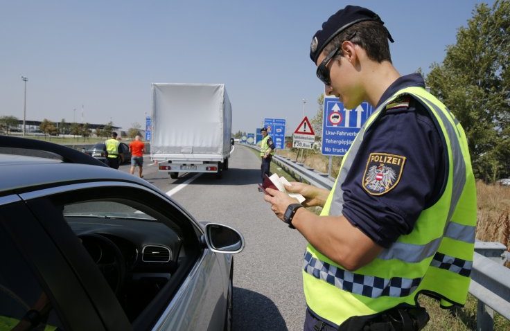 Efectele crizei imigranţilor: Austria apelează la militari şi schimbă regimul de trecere la frontiere
