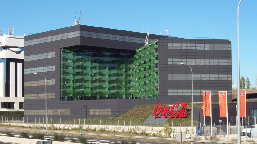 Coca Cola obligată de fiscul american să plătească taxe suplimentare de 3,3 miliarde dolari