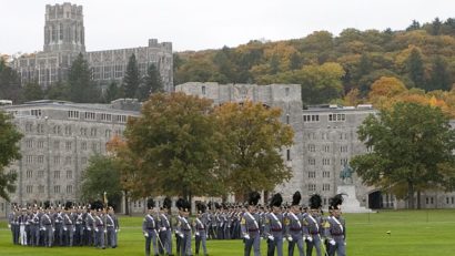 30 de răniţi după bătaia cu perne de la Academia West Point