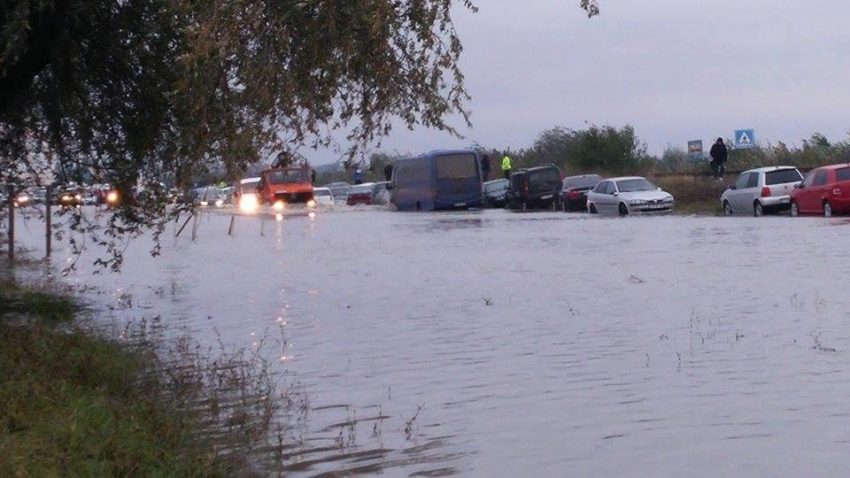 (FOTO) Viiturile au făcut prăpăd la Corbu