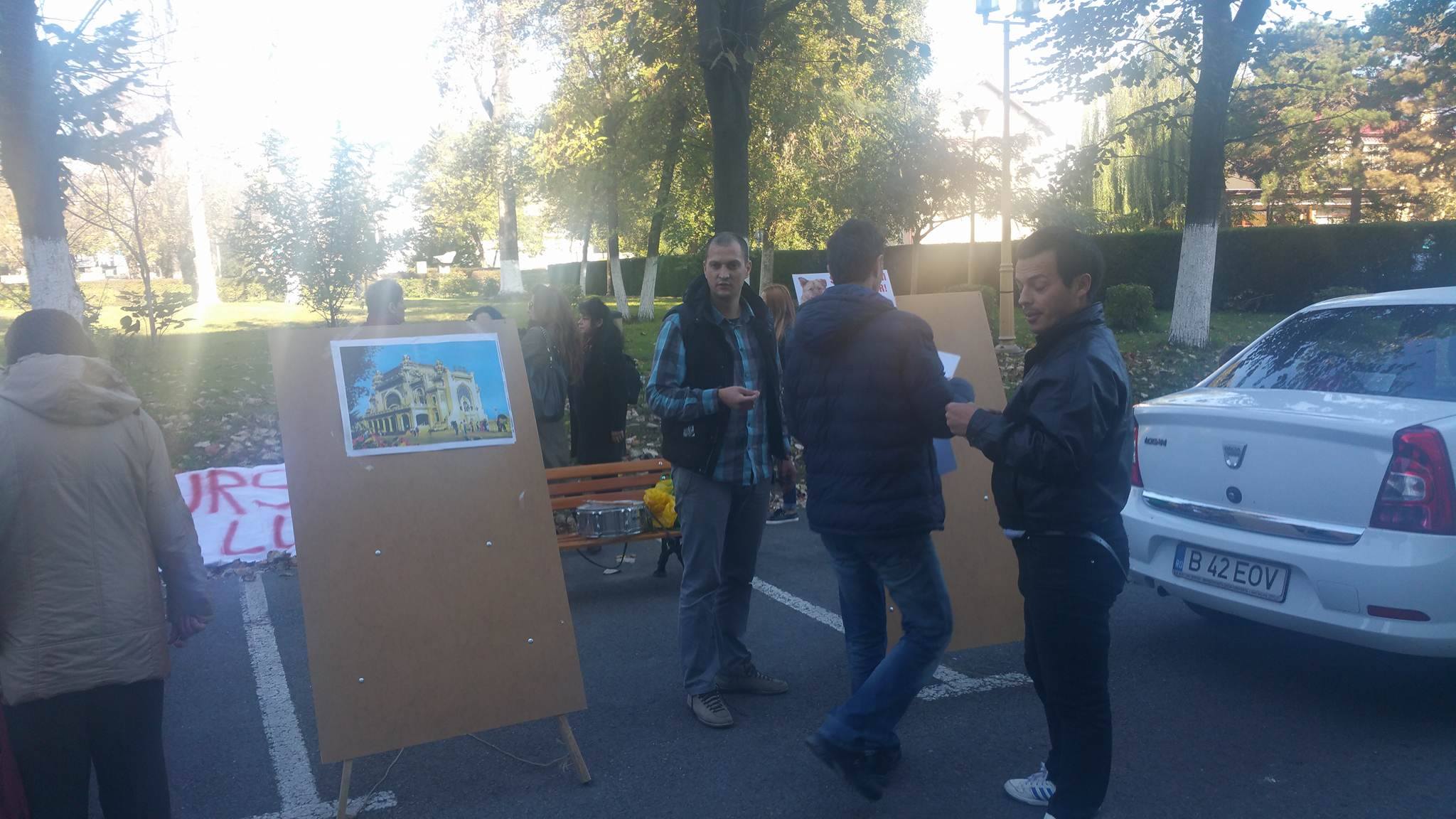 Protest în faţa Primăriei Constanţa